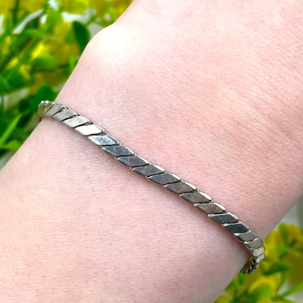 Coro Signed Vintage Silver Plated 7.5 Inch Bracelet